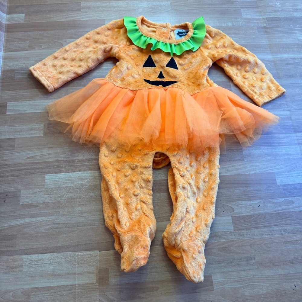Mudpie girly fancy pumpkin one piece Halloween costume size 0 to 6 months
